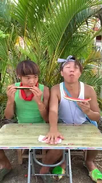 吃瓜比赛日常