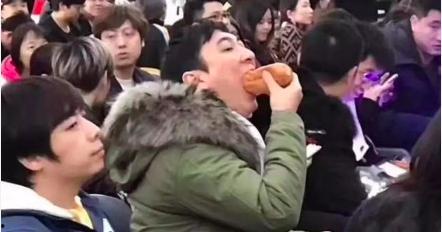 多人在吃瓜后续,揭秘多事件背后的真相与影响