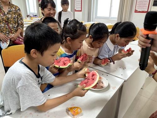 班会主题吃瓜,揭秘班会主题“吃瓜”背后的趣味与思考