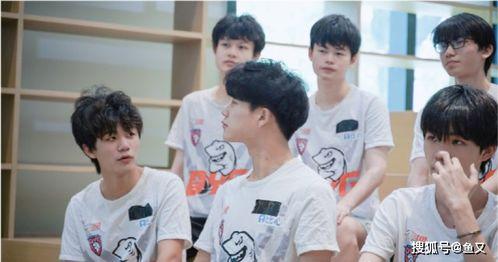 瓶子吃瓜estar,揭秘电竞圈的甜蜜与苦涩